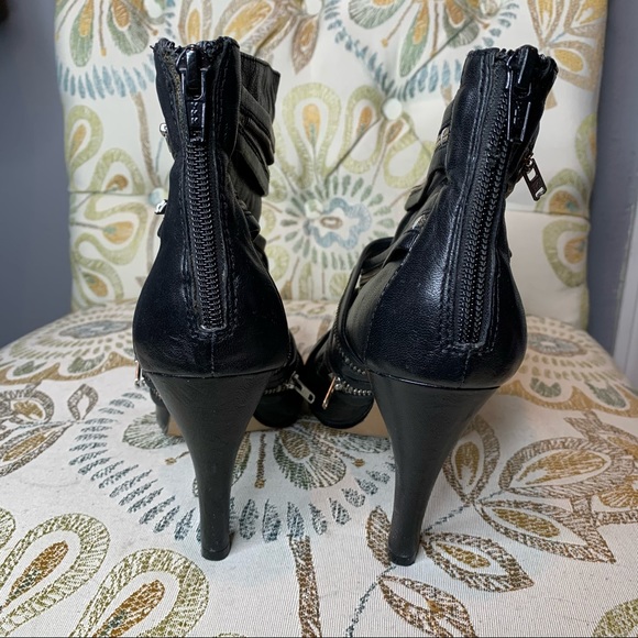 REPORT Black Leather Ankle Boots Size 9 Booties - Picture 3 of 4
